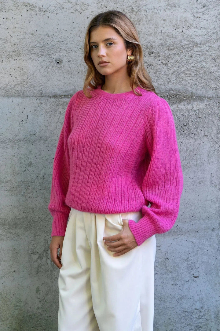 Noemie Peacock Pink Pull