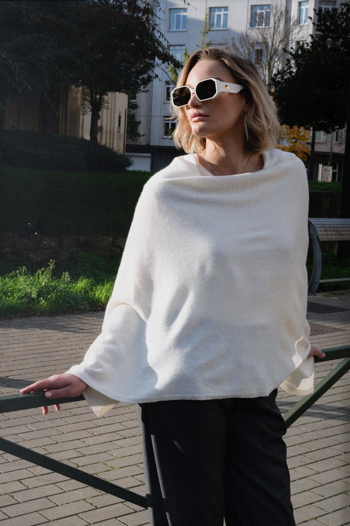 Aline poncho milk cashmere